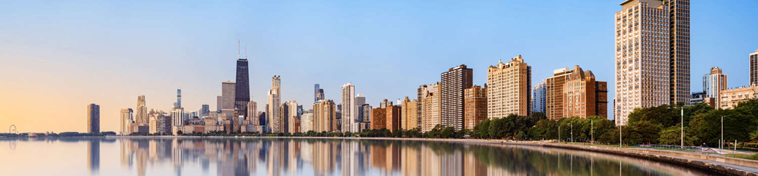 the skyline of chicago during sunrise